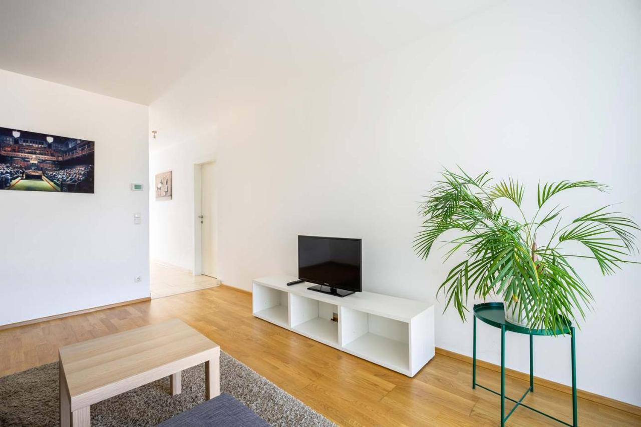 Donaufeld Living - Modernes Und Helles Apartment Wien Exteriör bild