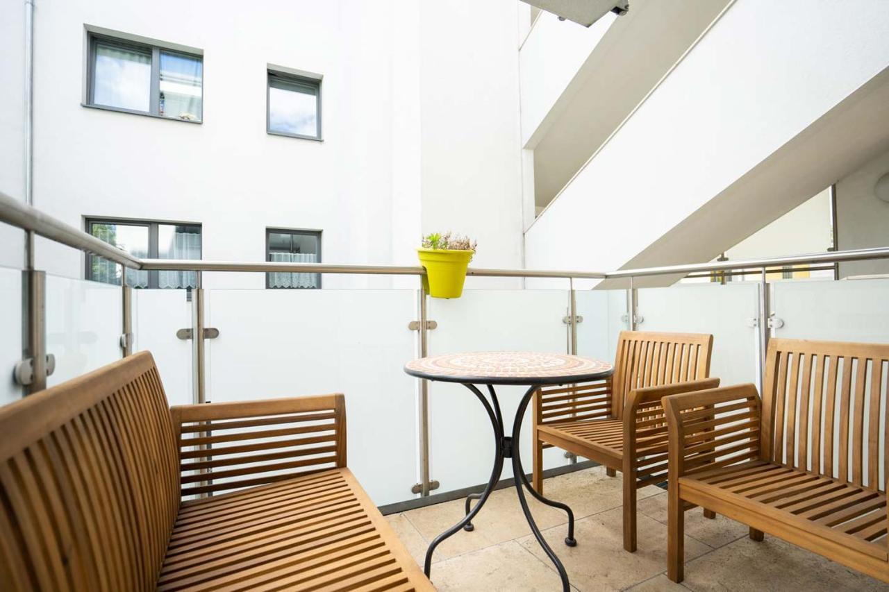 Donaufeld Living - Modernes Und Helles Apartment Wien Exteriör bild